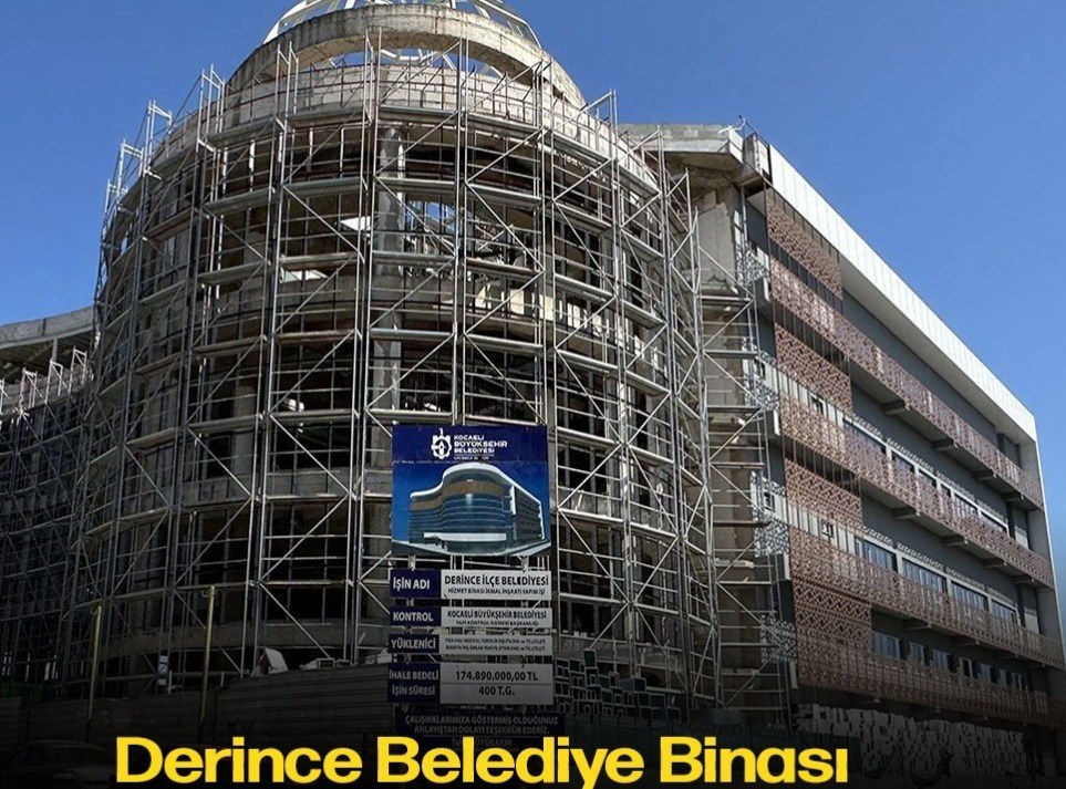 Derince İlçe Belediyesi hizmet binası inşaatı — proje tanıtım panosu