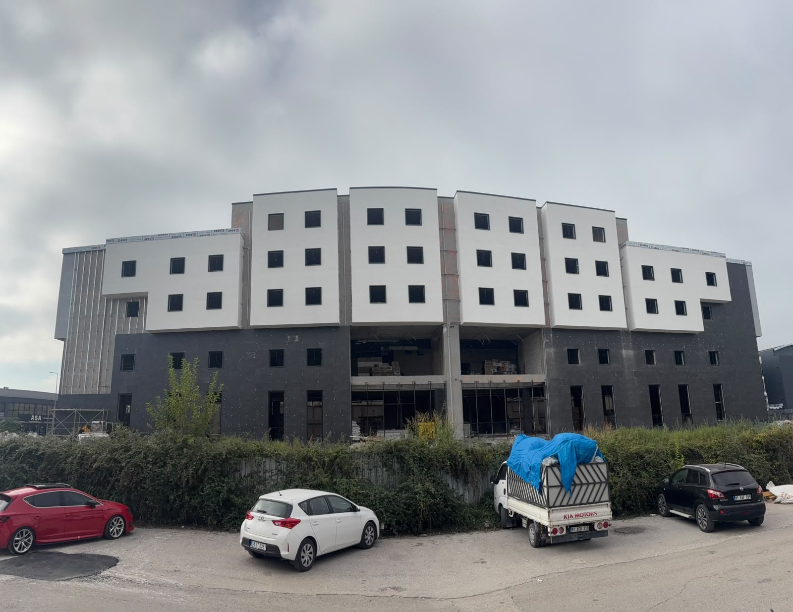 Radisson Blu Otel — seramik ve cam cephe uygulaması