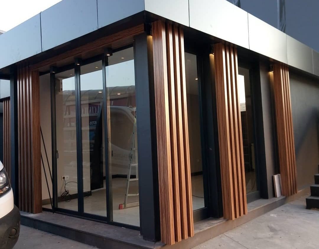 Vadi İstanbul Açıkhava Sahnesi — kompozit panel ve deck kaplama uygulaması